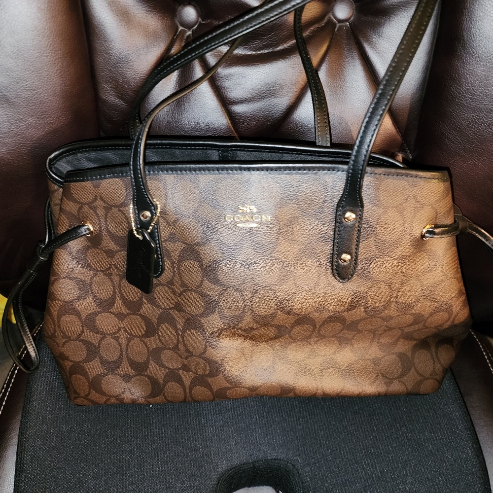 ✨💞Coach Drawstring CarryAll💞✨